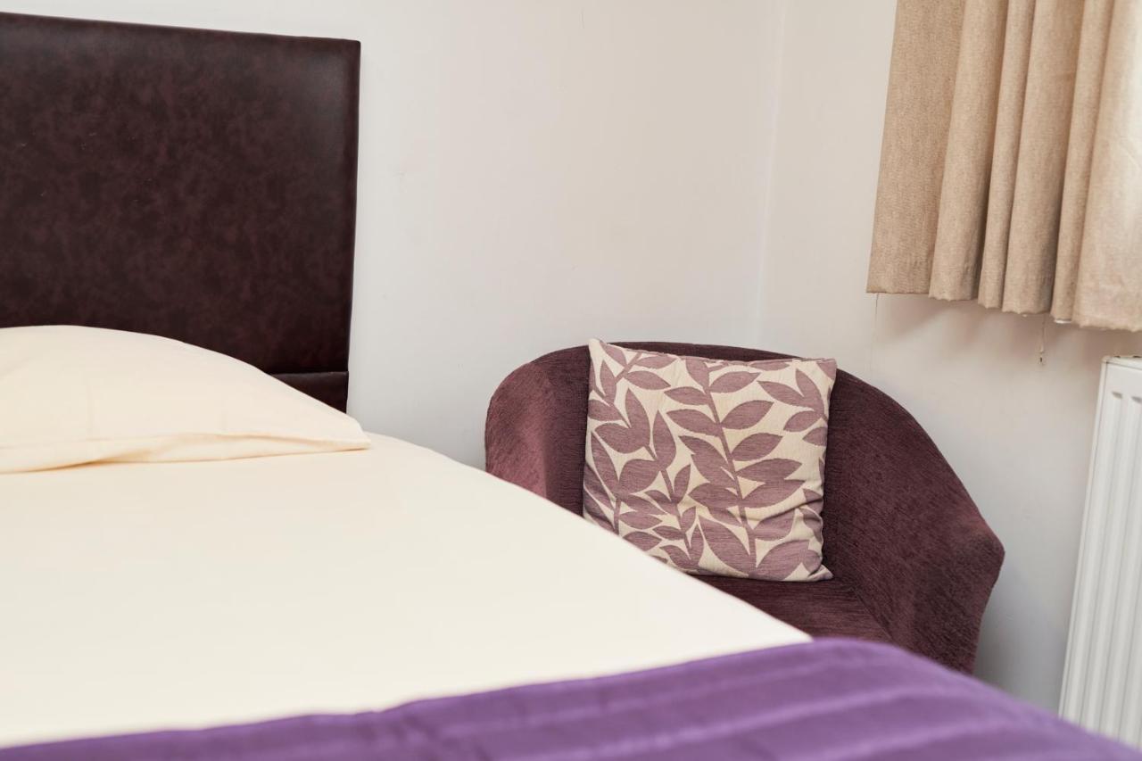 The New Inn Hotel Shottery Екстериор снимка
