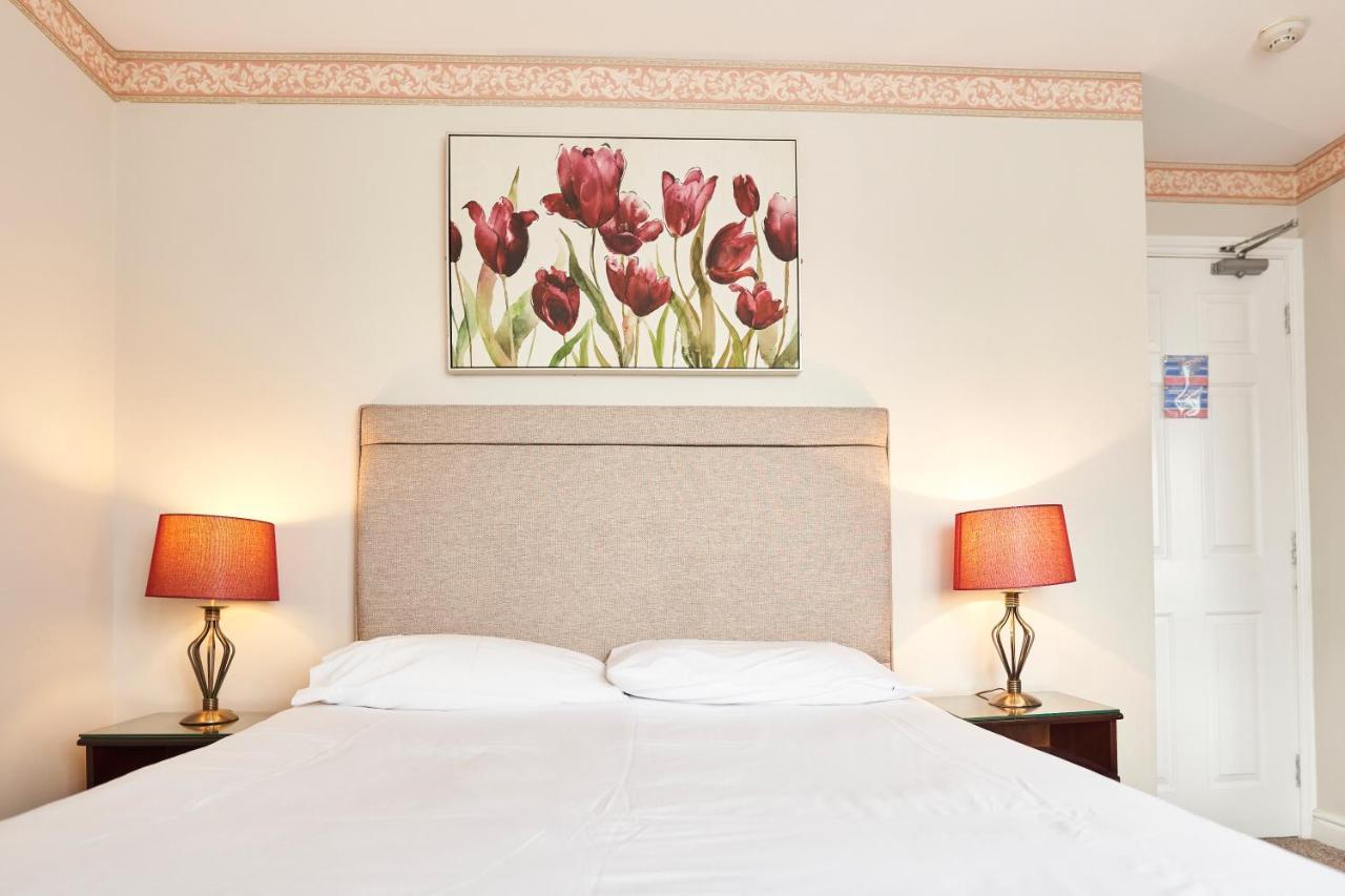 The New Inn Hotel Shottery Екстериор снимка
