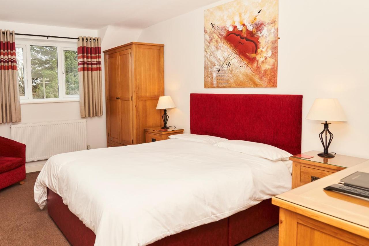 The New Inn Hotel Shottery Екстериор снимка