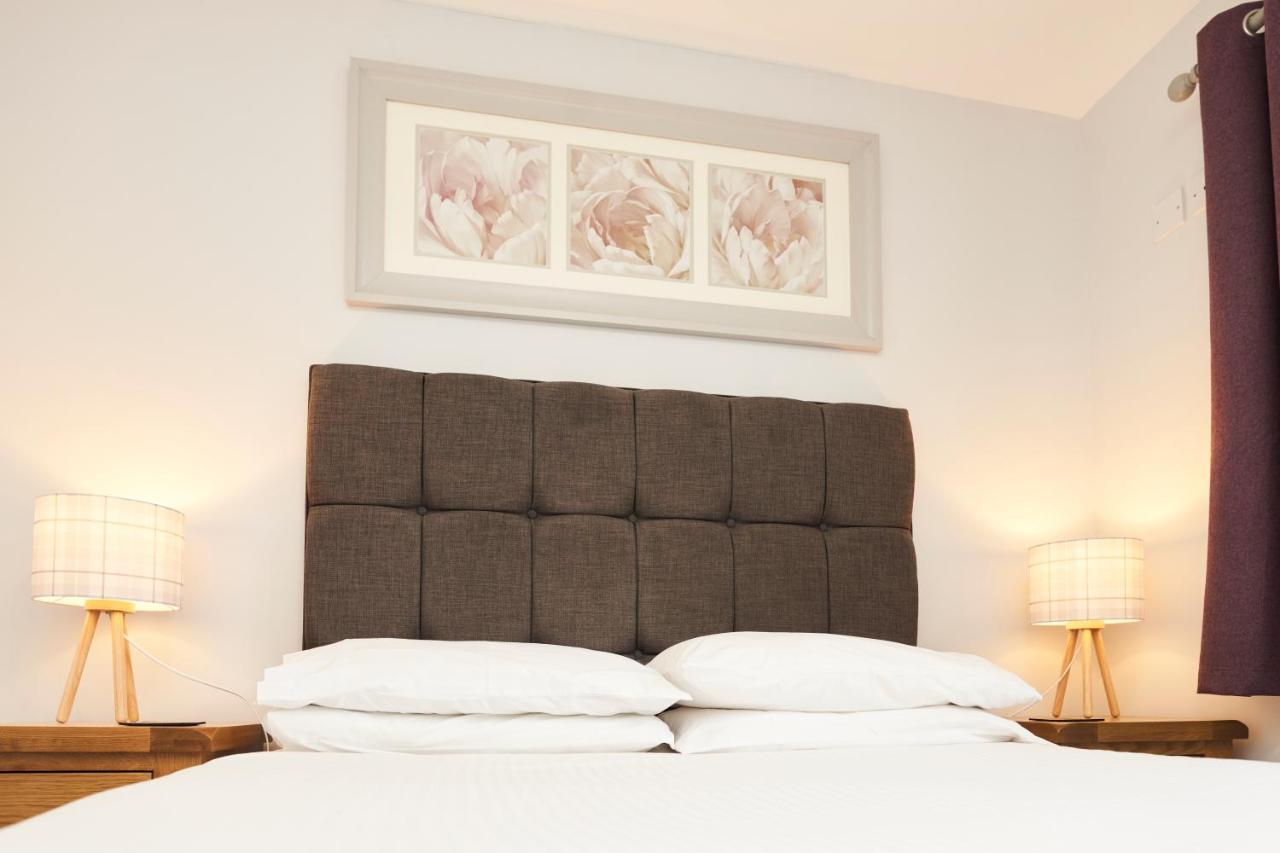 The New Inn Hotel Shottery Екстериор снимка