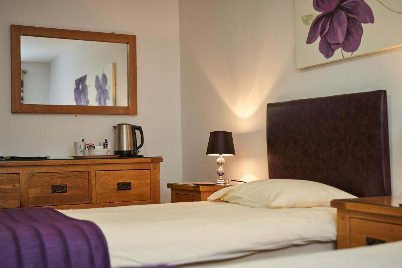 The New Inn Hotel Shottery Екстериор снимка