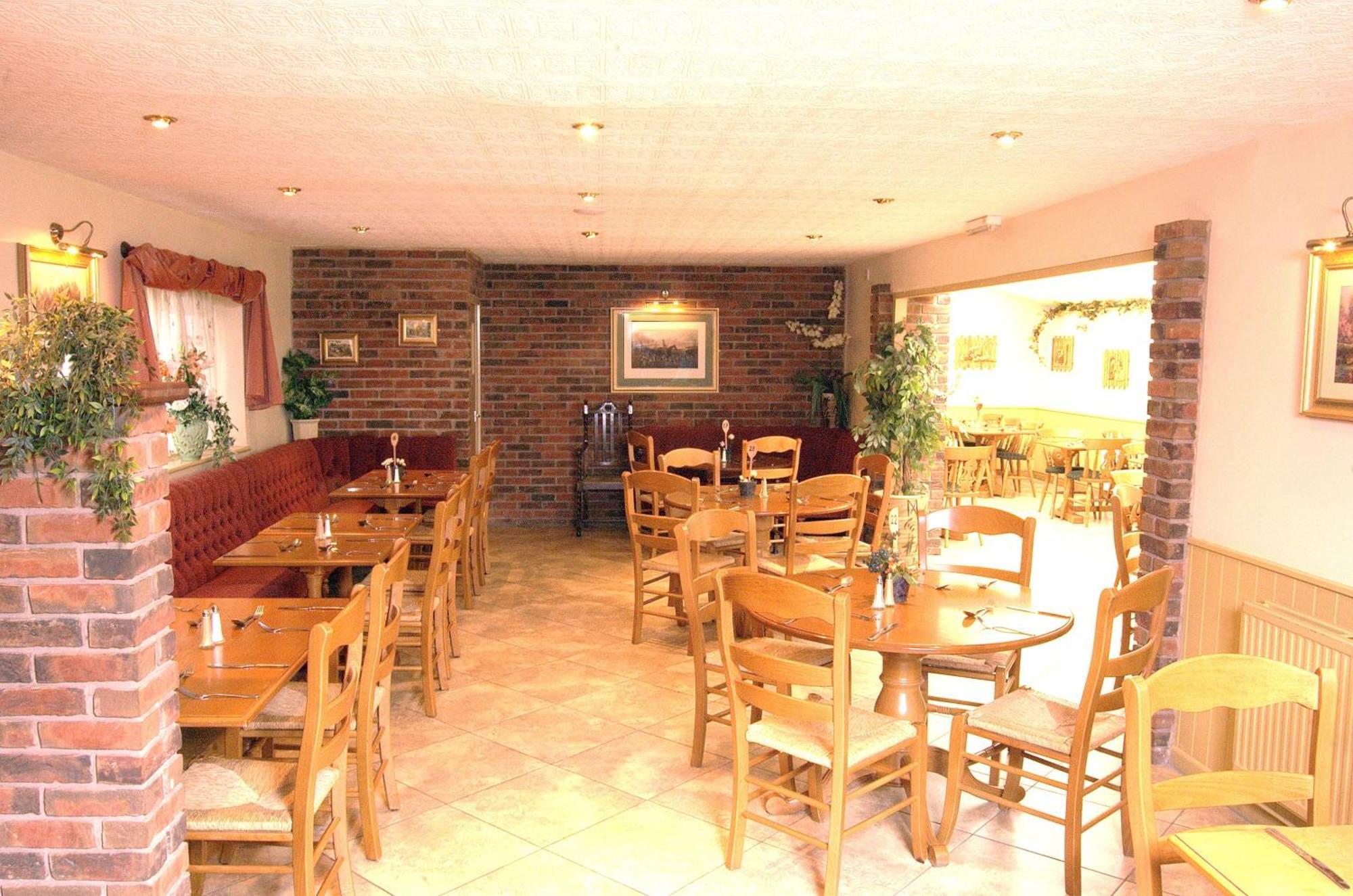 The New Inn Hotel Shottery Екстериор снимка